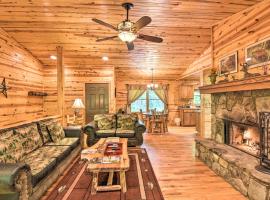 The Apple Dumpling Cabin Pool Table, Grill, hotel with parking in Clarkesville