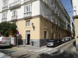Centro Histórico con parking Cádiz