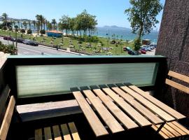 Apartamentos en Playa de Samil Primera Línea de playa Pe Na Areia, hotel en Vigo