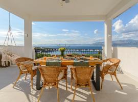 Holiday Home Nono Ante with heated pool, ξενοδοχείο για ΑμεΑ σε Supetar