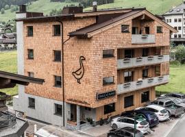 FRAU GANS - pure mountain apartments, Ferienwohnung in Saalbach-Hinterglemm