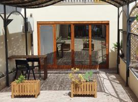 Loft Ionios, hotel in Noto Marina