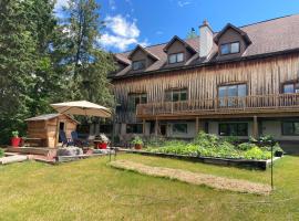 La Grange Country Inn, отель в городе Уэйкфилд