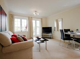 Sunny 1 bed apartment in a quiet central location, hotel em Basingstoke