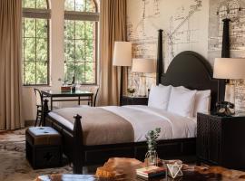 The Lodge at St Edward Park、Kenmoreのホテル
