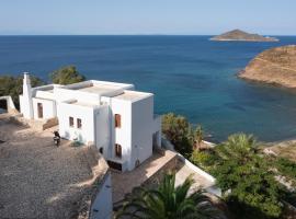 Ivi Beach Front Villa, Leros, beach rental in Vromolithos