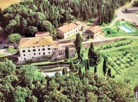 Florence Apartment Sleeps 6 Pool, hotel i Castagno