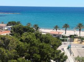 Apartamento con vistas, entre mar y montaña, вариант жилья у пляжа в городе Оспиталет-дель-Инфант