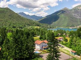 Maso dell Apicoltore, hotel en Ledro