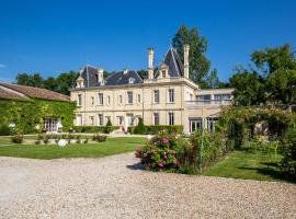 Château Meyre، فندق في Avensan