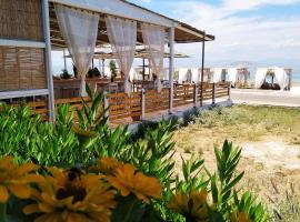 Larissa, bed and breakfast en Skala