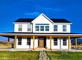Sevier River Farmhouse 3, homestay in Hatch