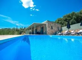 Villa Afrato Calma in Trapezaki-private pool -2 BR