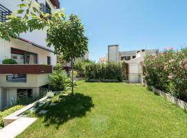 Chris's condo 2, apartmán v rezidenci ve Splitu