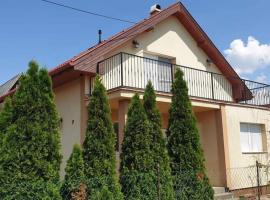 Villa Tátika, cottage in Gárdony