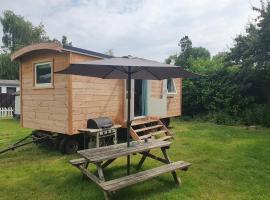 보쿰에 위치한 호텔 Tiny house op wielen Friesland