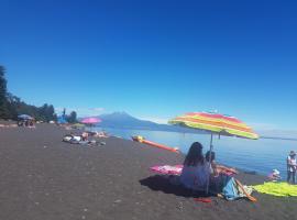 Lago Llanquihue Casa playa Ensenada，位于Puerto Clocker的酒店