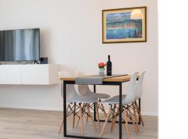 Two Flowers Luxury Apartment, luxury hotel in Supetar
