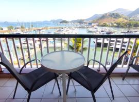 Flat frente mar no Shopping Piratas , com estacionamento gratuito, hotel i Angra dos Reis