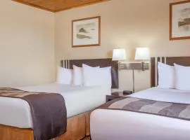 Econo Lodge Inn & Suites