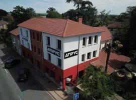 ATIPYC hôtel, hotel v destinácii Marssac-sur-Tarn