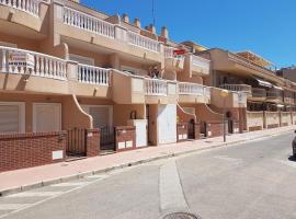 Townhouse Guardamar, loma-asunto kohteessa Guardamar del Segura