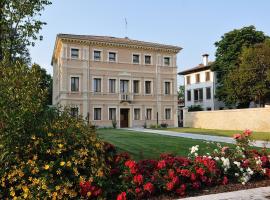 Villa Maternini, viešbutis su vietomis automobiliams mieste Vazzola