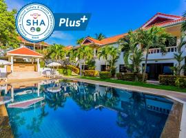 Phuket Riviera Villas - SHA Extra Plus, отель в Най-Харн-Бич