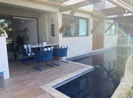 Flat Polinésia Térreo Piscina Privativa