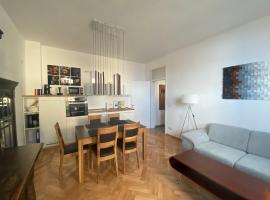 attraktives 2-Zimmer-Apartment im Stadtzentrum, hotel i nærheden af SAALEMAXX baths, Rudolstadt