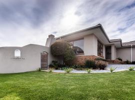 Cornerstone Accommodation, guest house in Cape Town