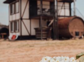 Заміський комплекс відпочинку Bochka, hotel din Khotinovka