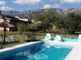 Punto Serrano, hotel v destinaci Carpintería