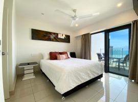 “PENZANCE” Great Location & Views at PenthousePads, hotel near Northern Territory Local Court, Darwin