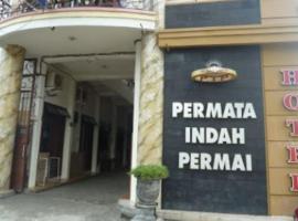 Hotel Permata Indah Permai, orlofshús/-íbúð í Banyuwangi