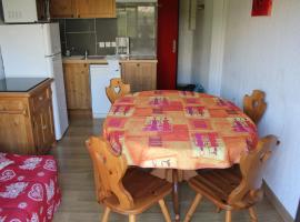 Appartement Superdévoluy les 4 Géants, apartamentų viešbutis mieste Superdevoluy