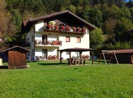 Casa Teresa, hotel with parking in Ledro