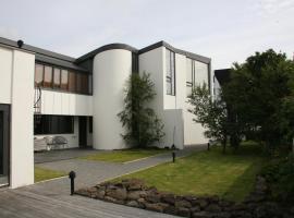 Skjálfandi, beach rental in Húsavík