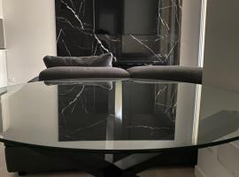 Lux con Jacuzzi, hotel u gradu 'Arese'