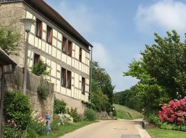 Rose Cottage im romantischen Taubertal โรงแรมราคาถูกในAdelshofen