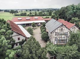 Ein Ding der Möglichkeit、Waddeweitzのホテル
