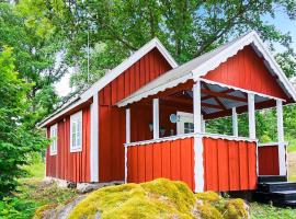 2 person holiday home in M NSTER S, maison de vacances à Mönsterås