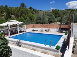 Nice room with swimming pool, penzion v destinaci Cocentaina