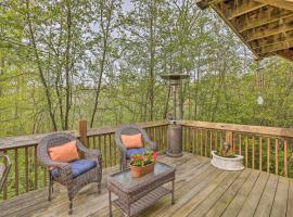 Resort Cabin with Fire Pit Golf, Hike and Play!, hotel with parking in Rothbury