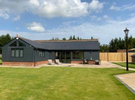 Little Oak Lodge, vacation home in Hailsham