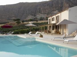 Tenuta Torrebianca Villa con Piscina panoramica, loma-asunto kohteessa Erice