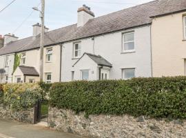 3 Green Terrace, holiday home in Gaerwen