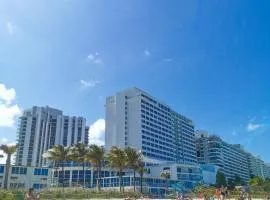 New Point Miami Beach Apartments