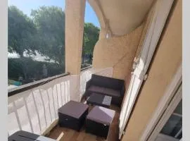 Bel appartement avec balcon et parking privé