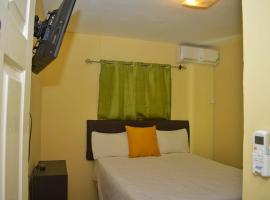 Unity Villa Near Montego Bay and Beaches free WiFi 2bedrooms, hôtel avec parking à Montego Bay